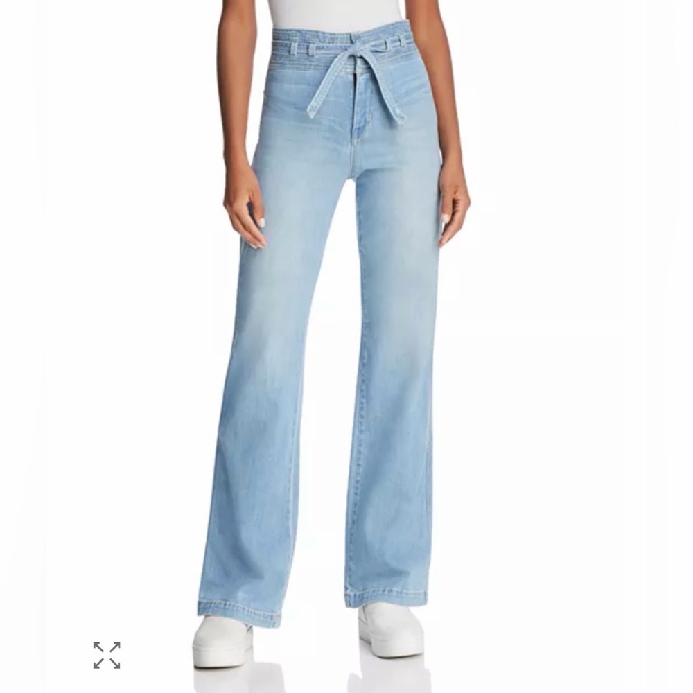 Joe's Jeans The High Rise Flare Jeans in Chelsea size 24